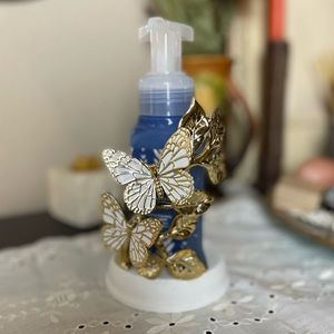 Butterfly soap holder